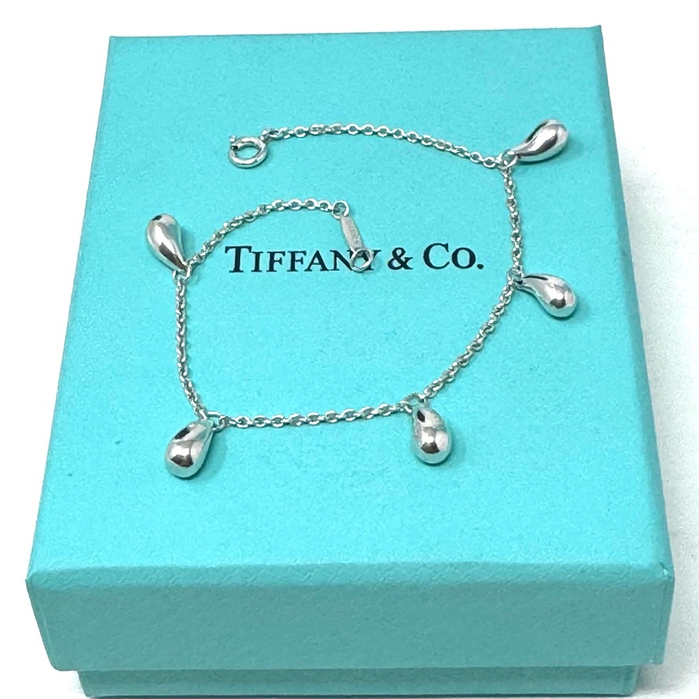 Authentic Tiffany  & CO. Elsa Peretti 5 Teardrop Bracelet.